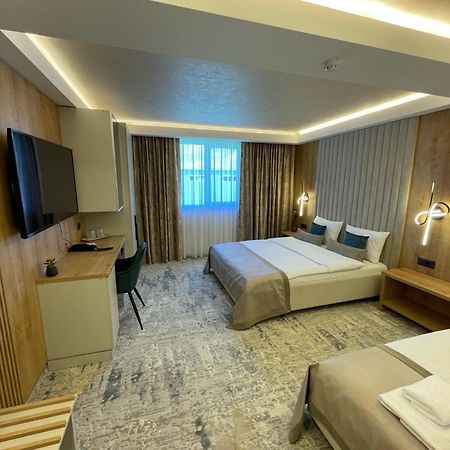 Hotel Rk Ghimbav Dış mekan fotoğraf