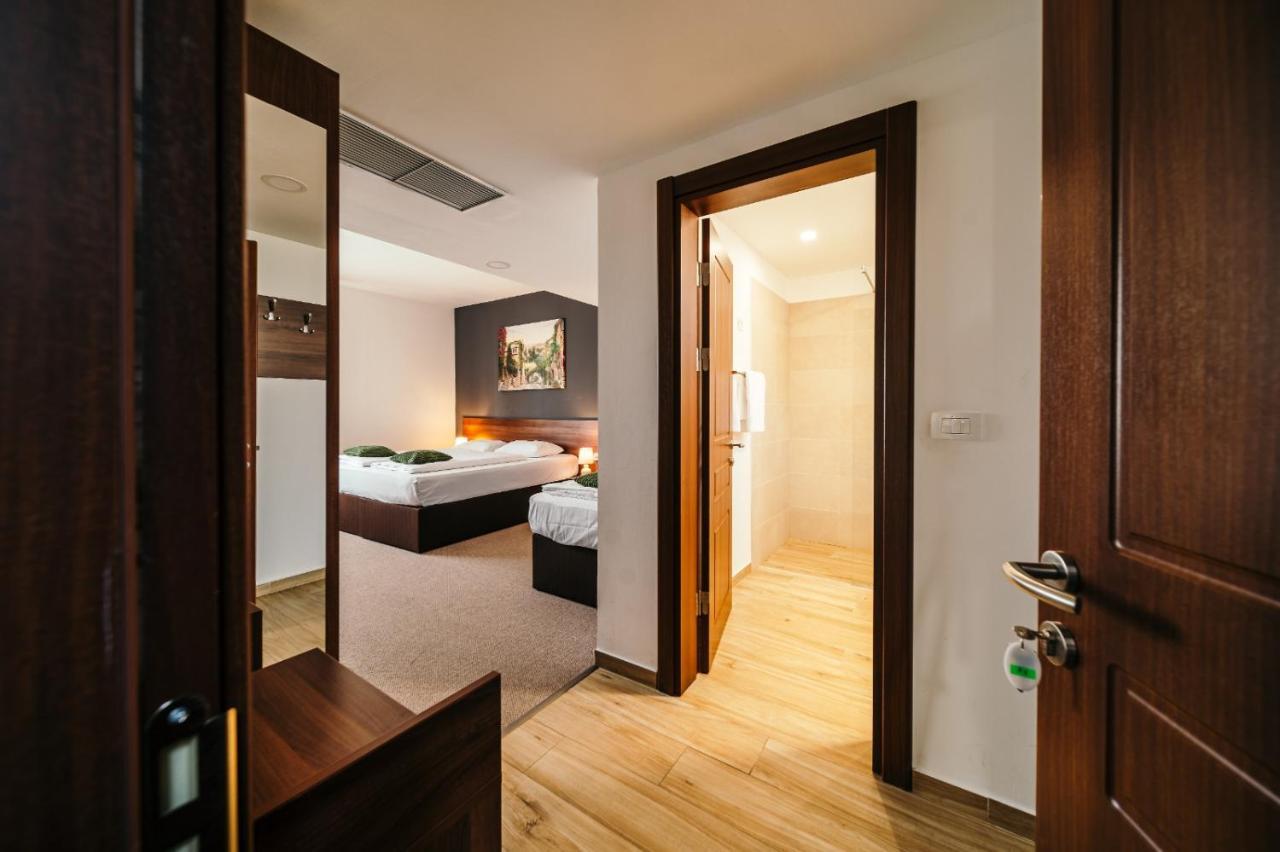 Hotel Rk Ghimbav Dış mekan fotoğraf