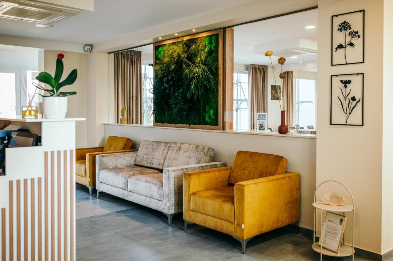 Hotel Rk Ghimbav Dış mekan fotoğraf