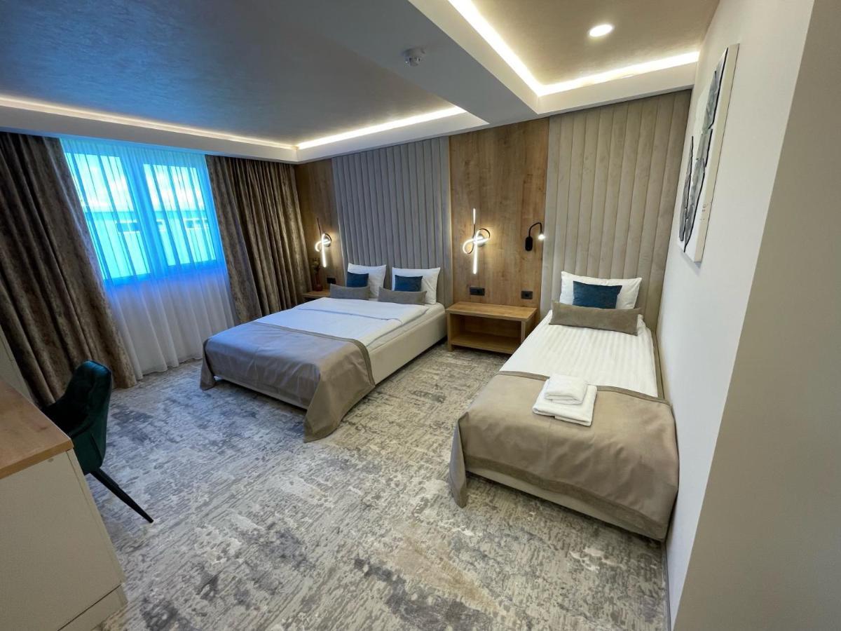 Hotel Rk Ghimbav Dış mekan fotoğraf