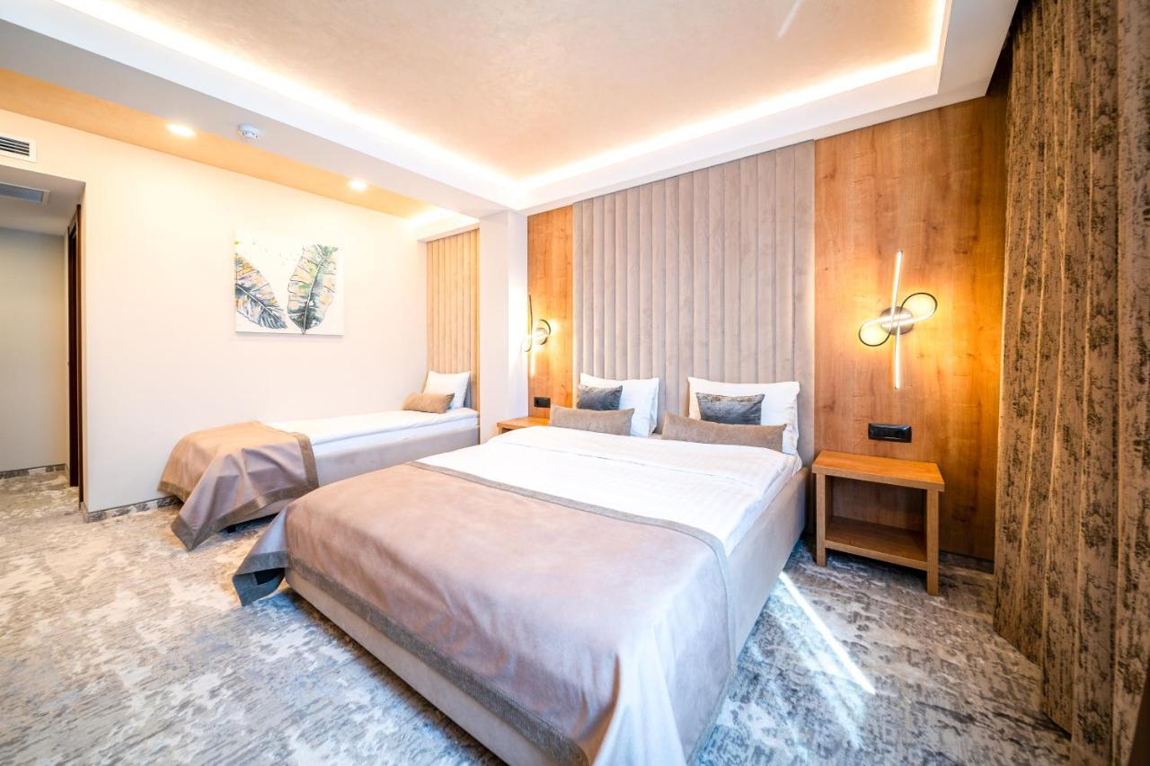 Hotel Rk Ghimbav Dış mekan fotoğraf