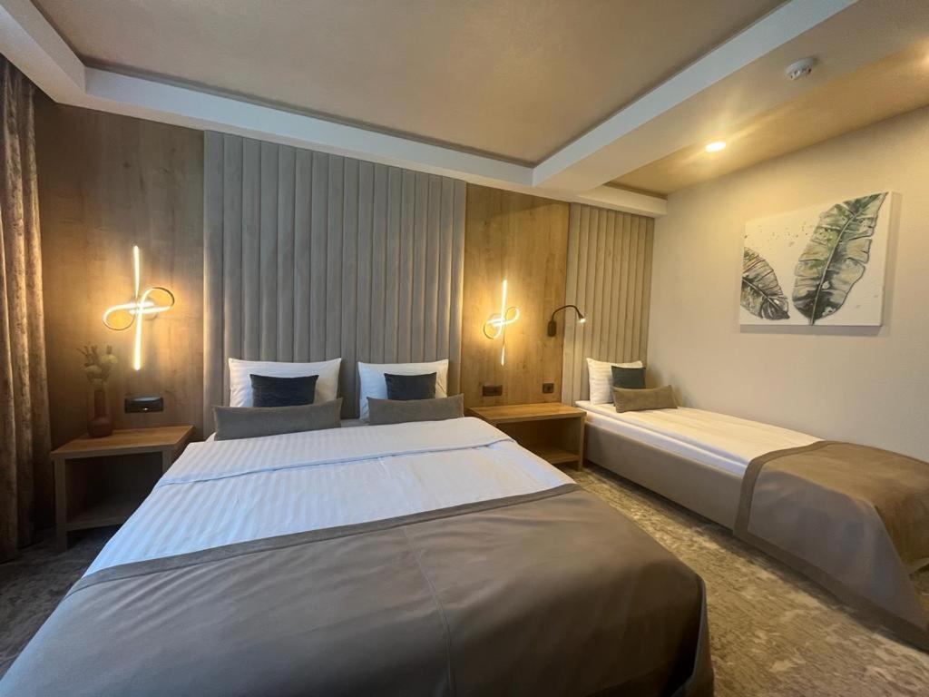 Hotel Rk Ghimbav Dış mekan fotoğraf